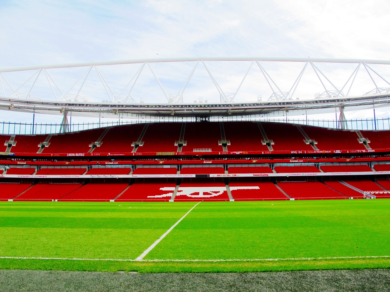 emirates stadium london arsenal free photo