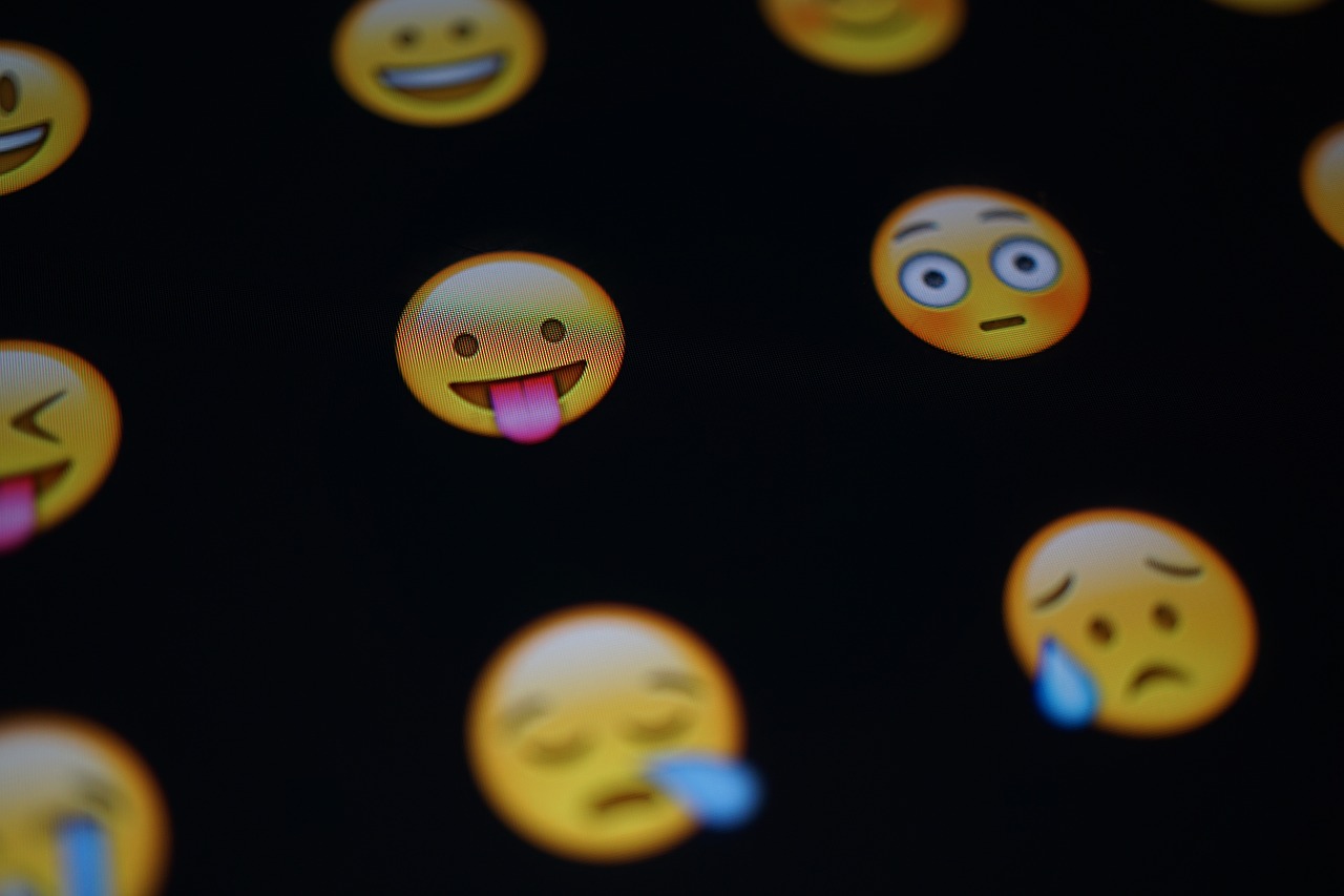 emoji faces tongue free photo