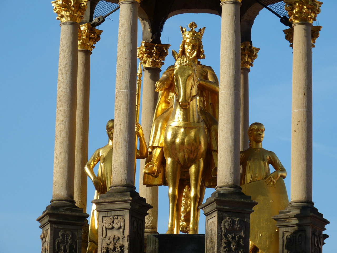 emperor statue gold free photo