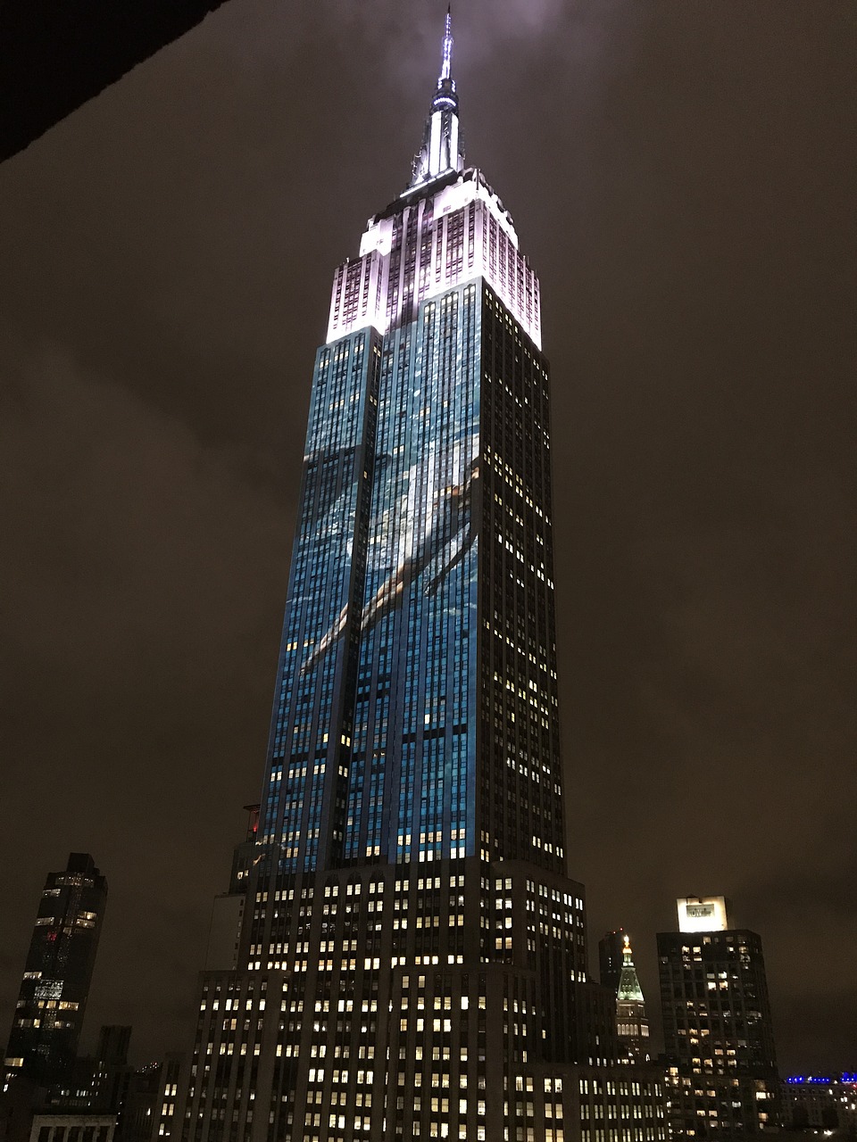 empire state building night lights free photo