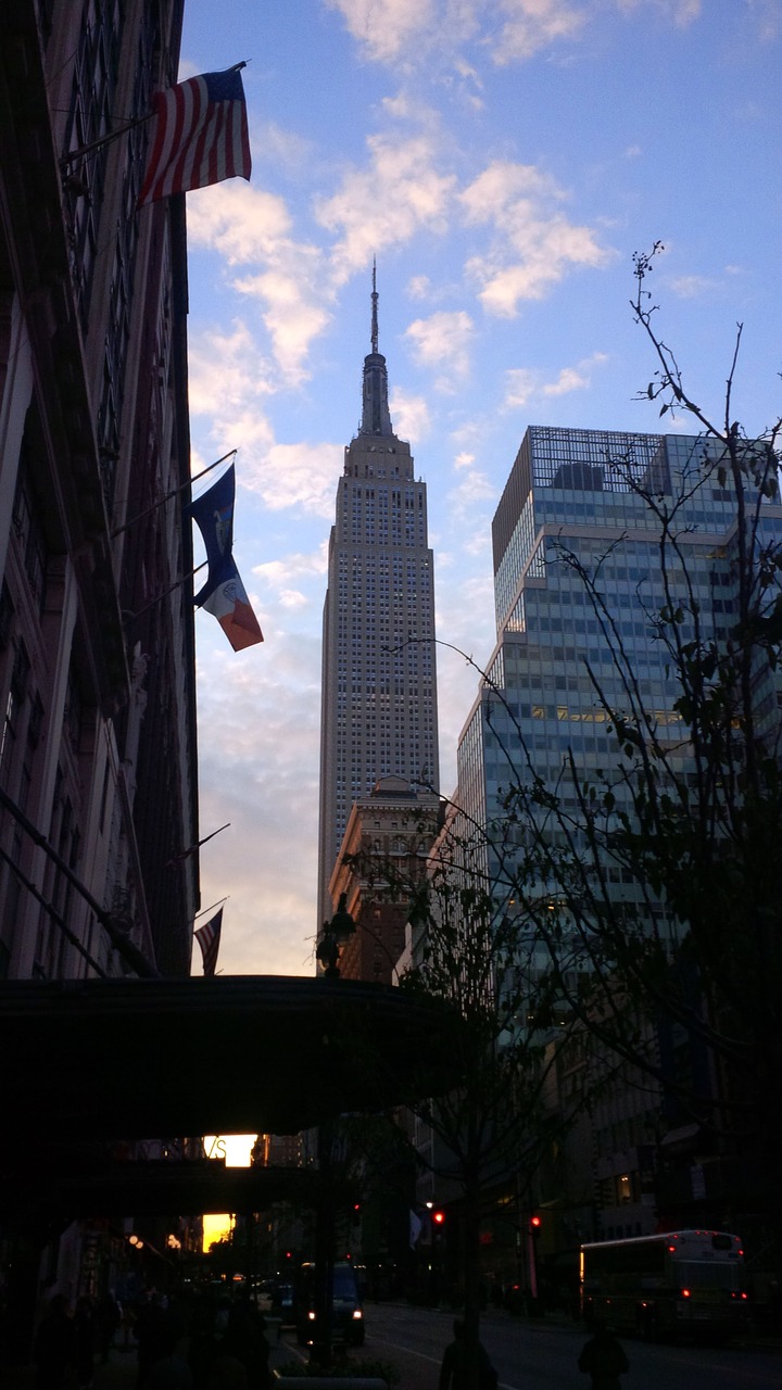 empire state building manhattan skyline free photo