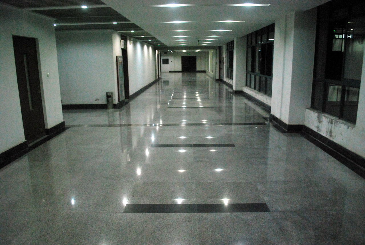 hallway corridor empty free photo