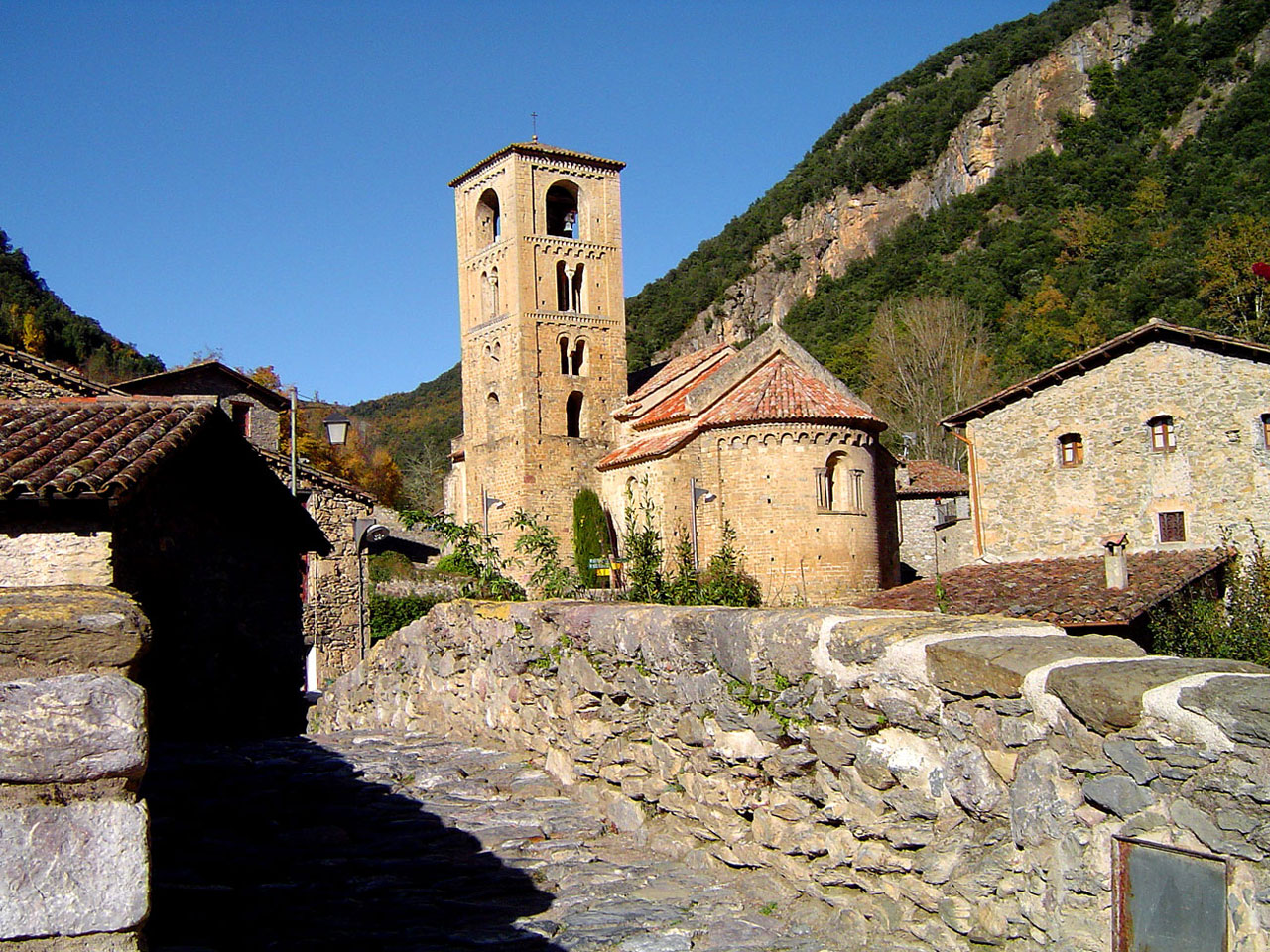 churches in the pyrenees free pictures free photo