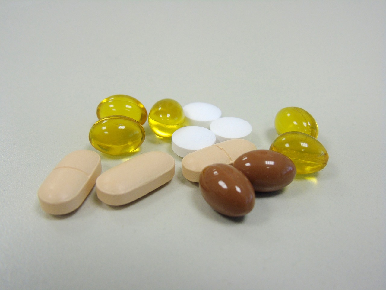 encapsulate pills vitamins free photo