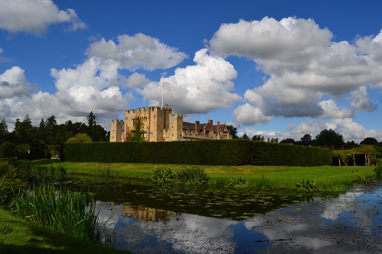 hever castle boleyn residence england free photo