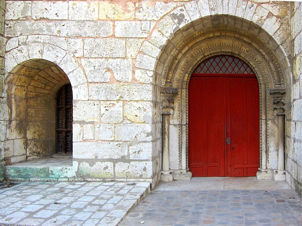 entrance door red free photo