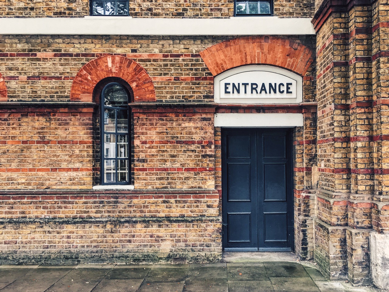 entrance door bricks free photo