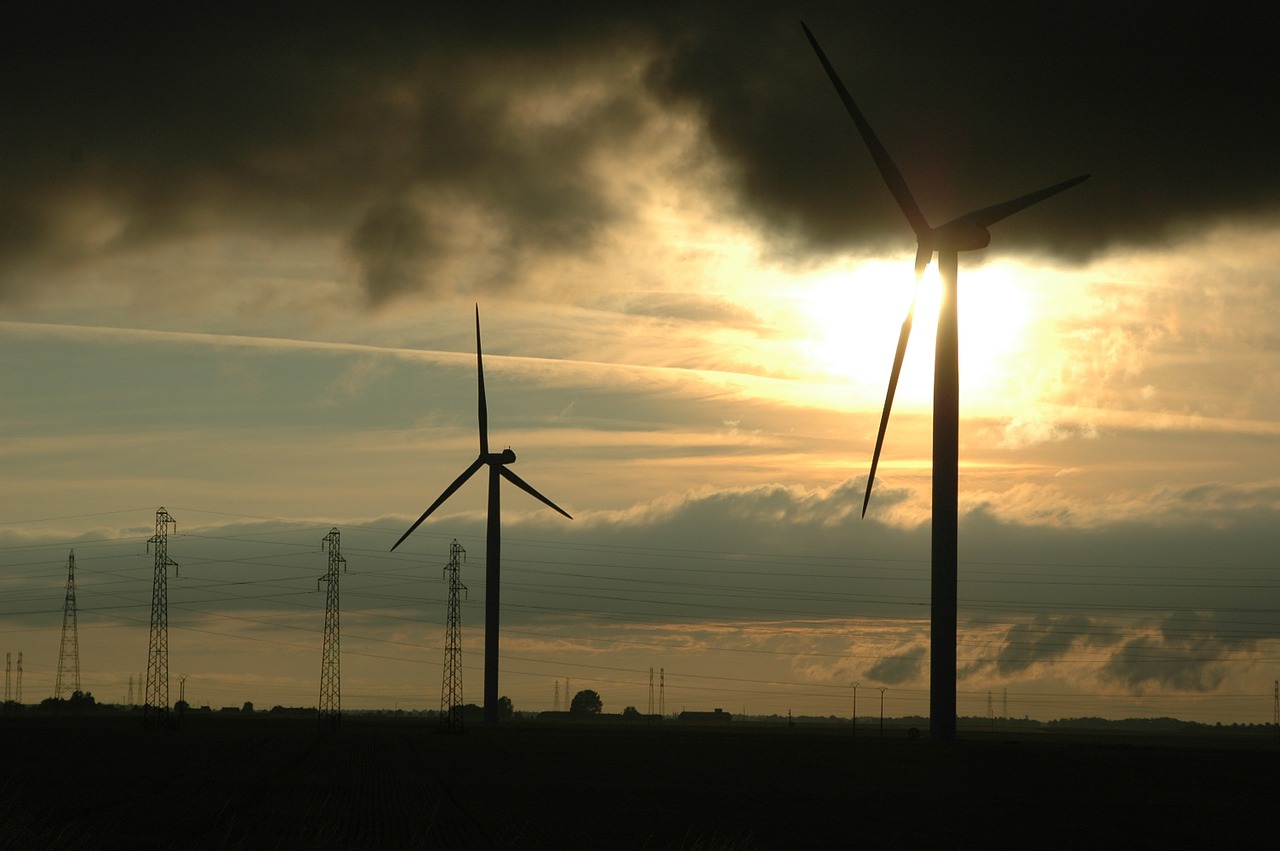 eoliennes storm clouds free photo