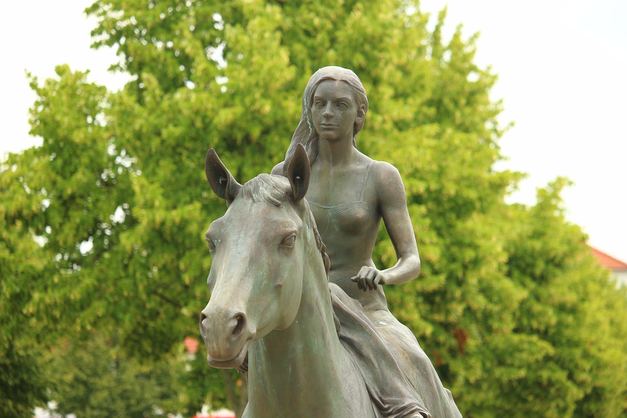 equestrian statue art statue free photo
