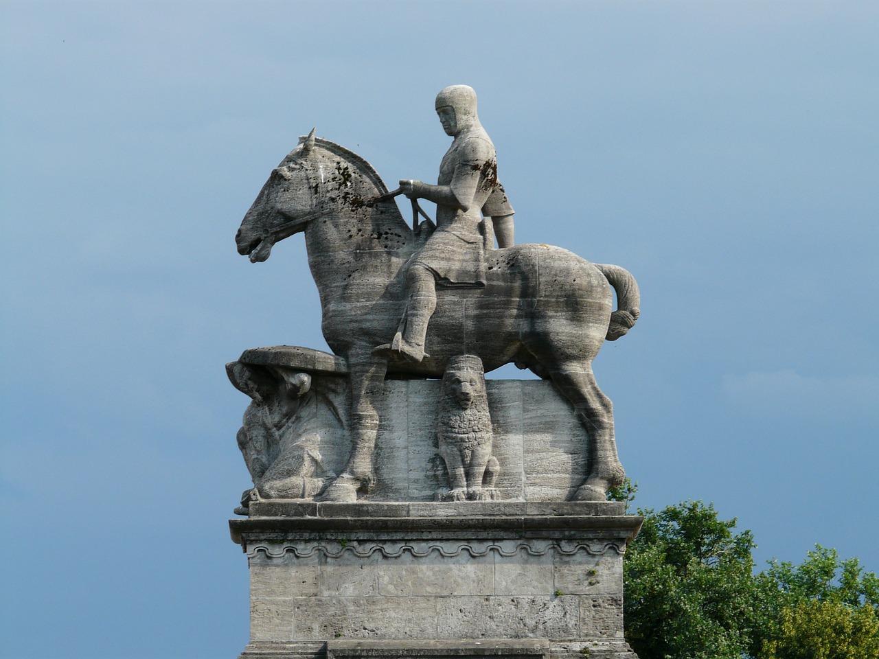 equestrian statue reiter horse free photo
