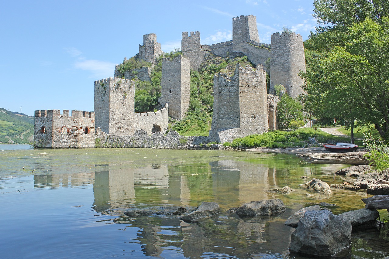 đerdap serbia castle free photo