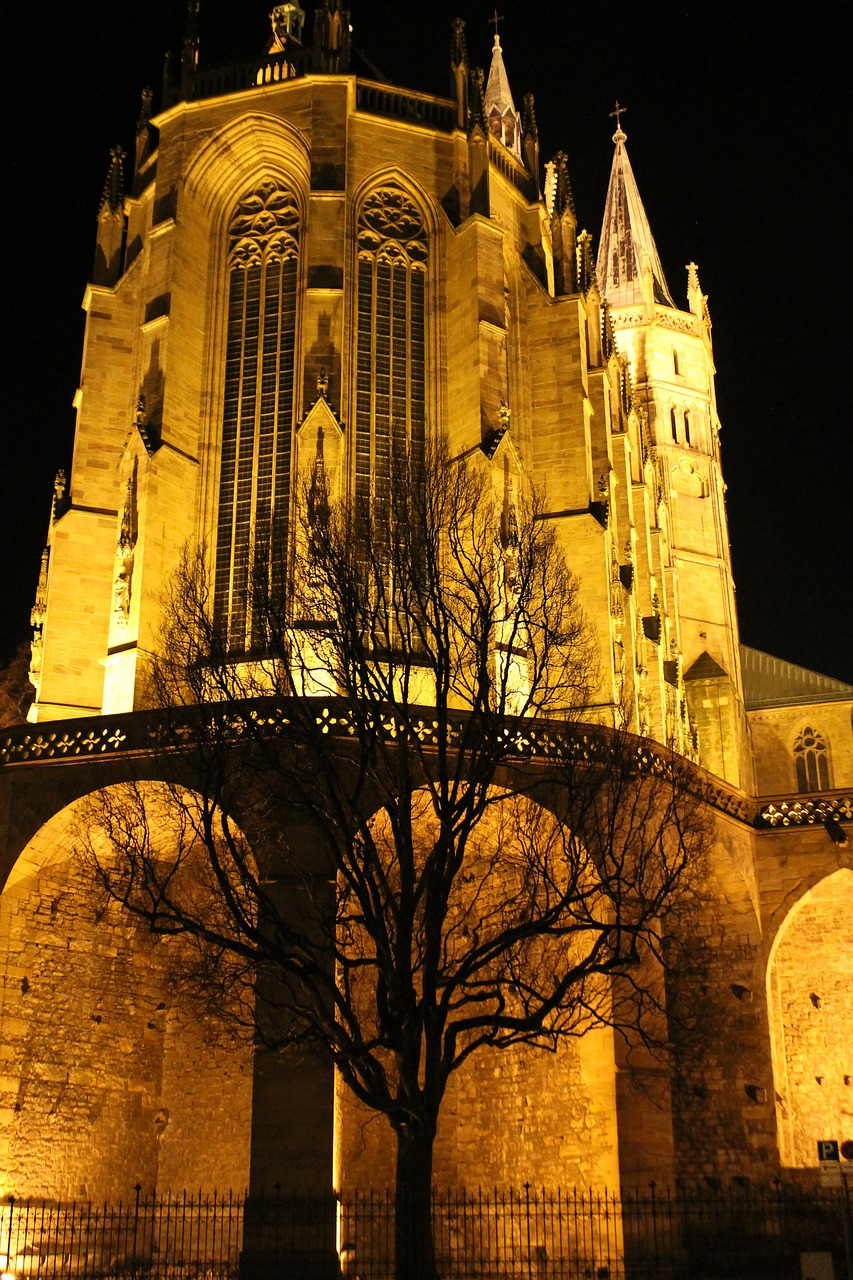 erfurt dom illuminated free photo