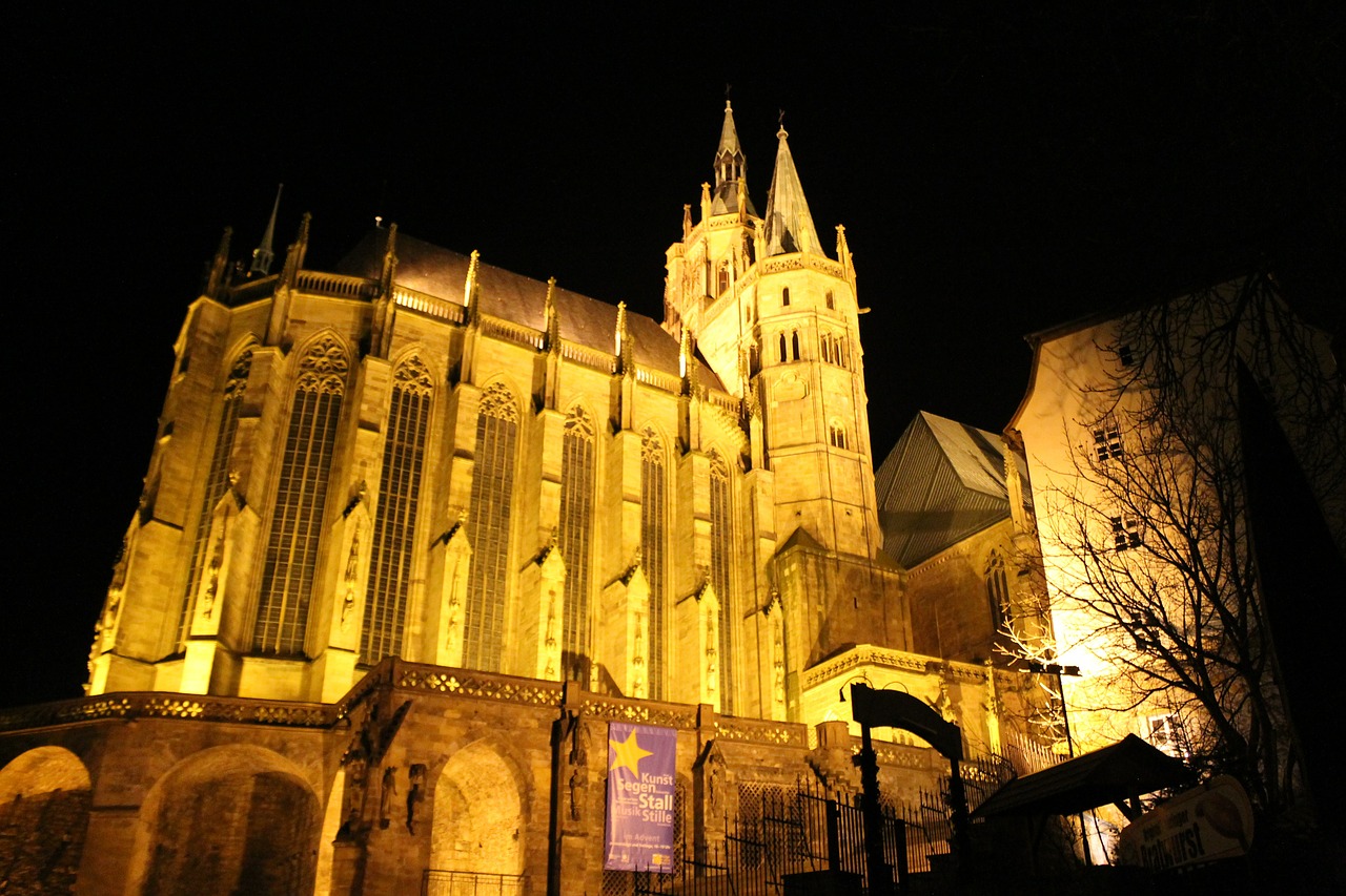 erfurt dom illuminated free photo