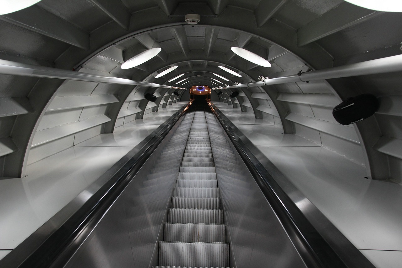 escalator atomium brussels free photo