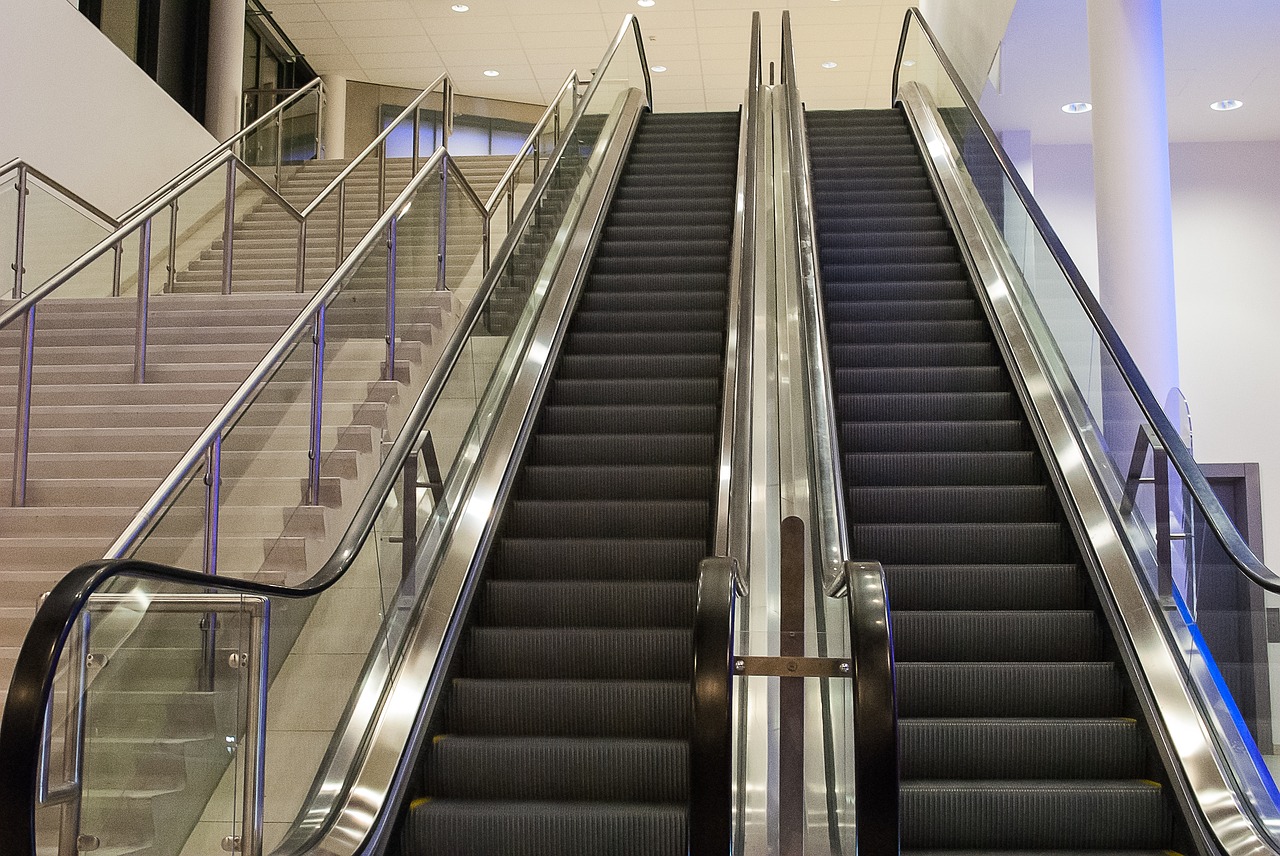 escalator trap underground free photo