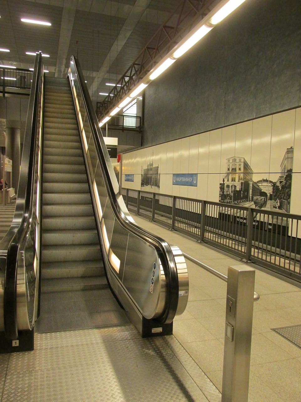 escalator stairs gradually free photo