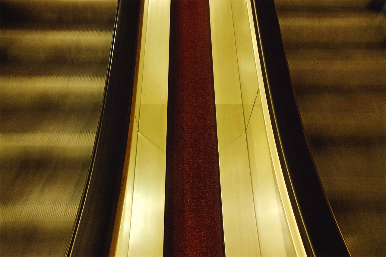 escalator up down free photo