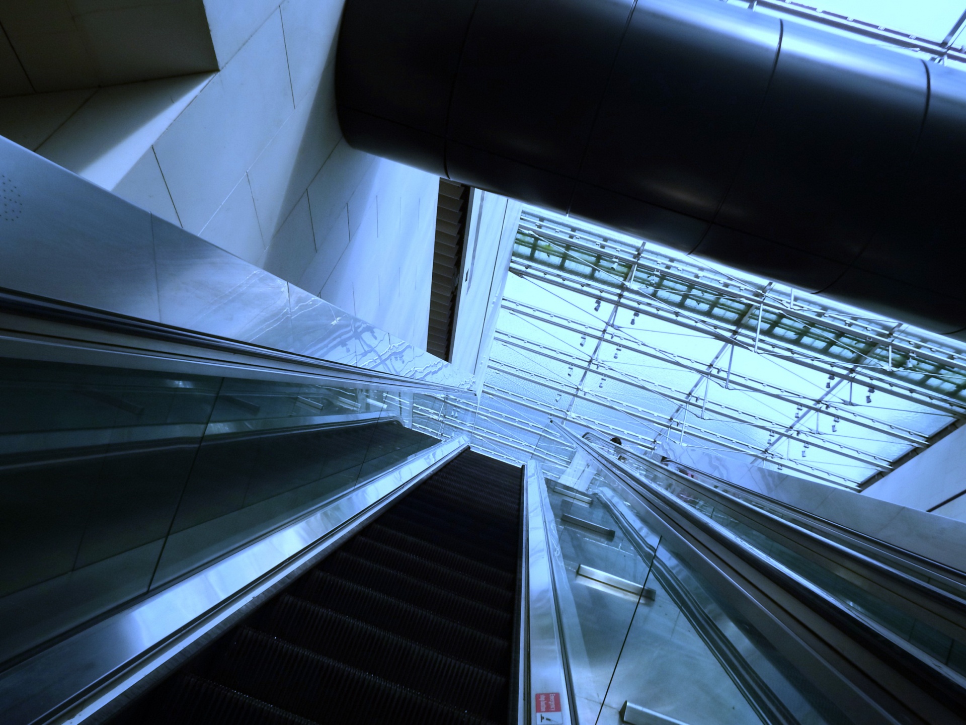 escalator moving walkey free photo