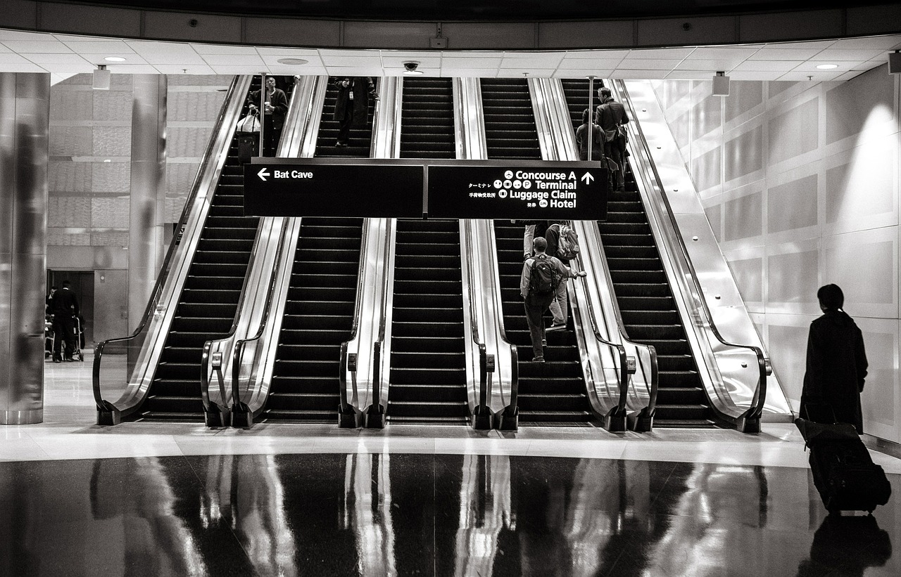 escalators shopping mall up free photo