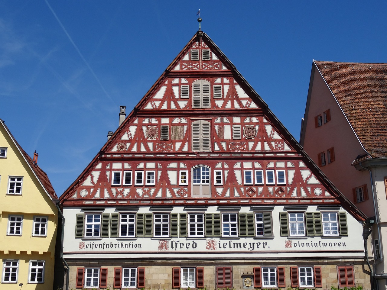 esslingen old town timber framed building free photo