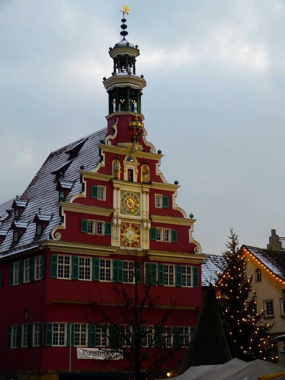 esslingen town hall christmas market free photo