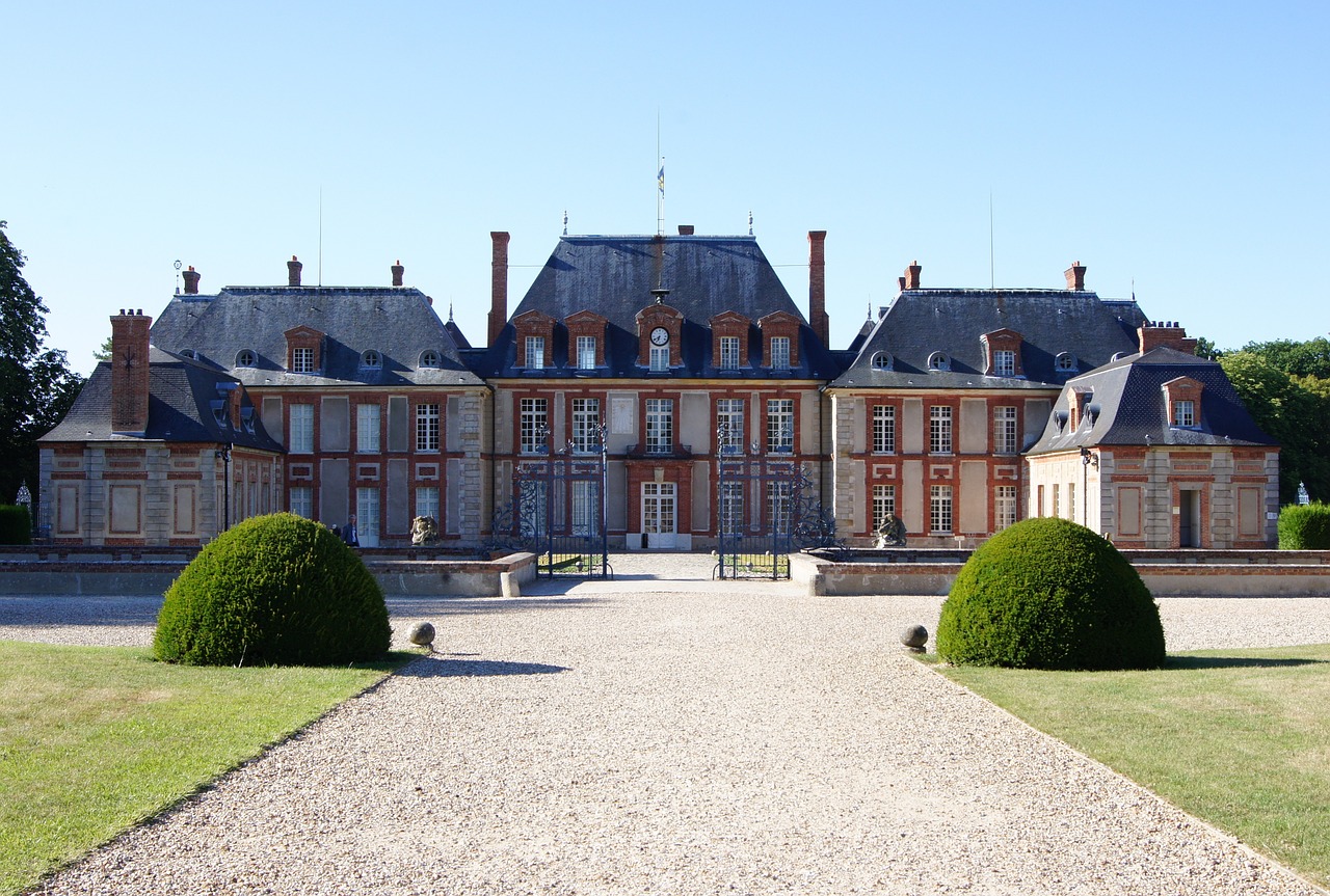 estate chateau architecture free photo