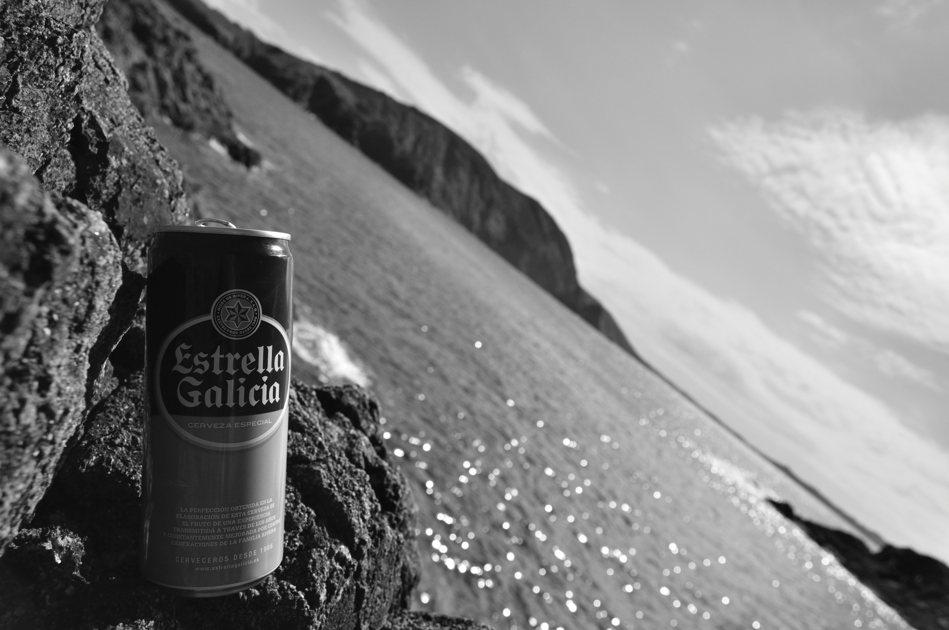 estrella galicia beer coast free photo