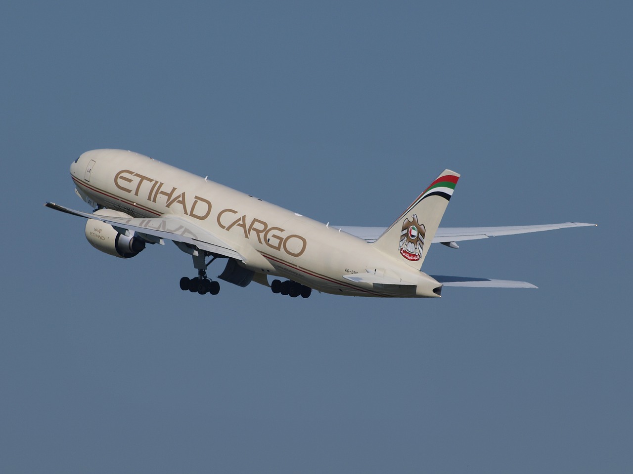 etihad airways boeing 777 cargo free photo