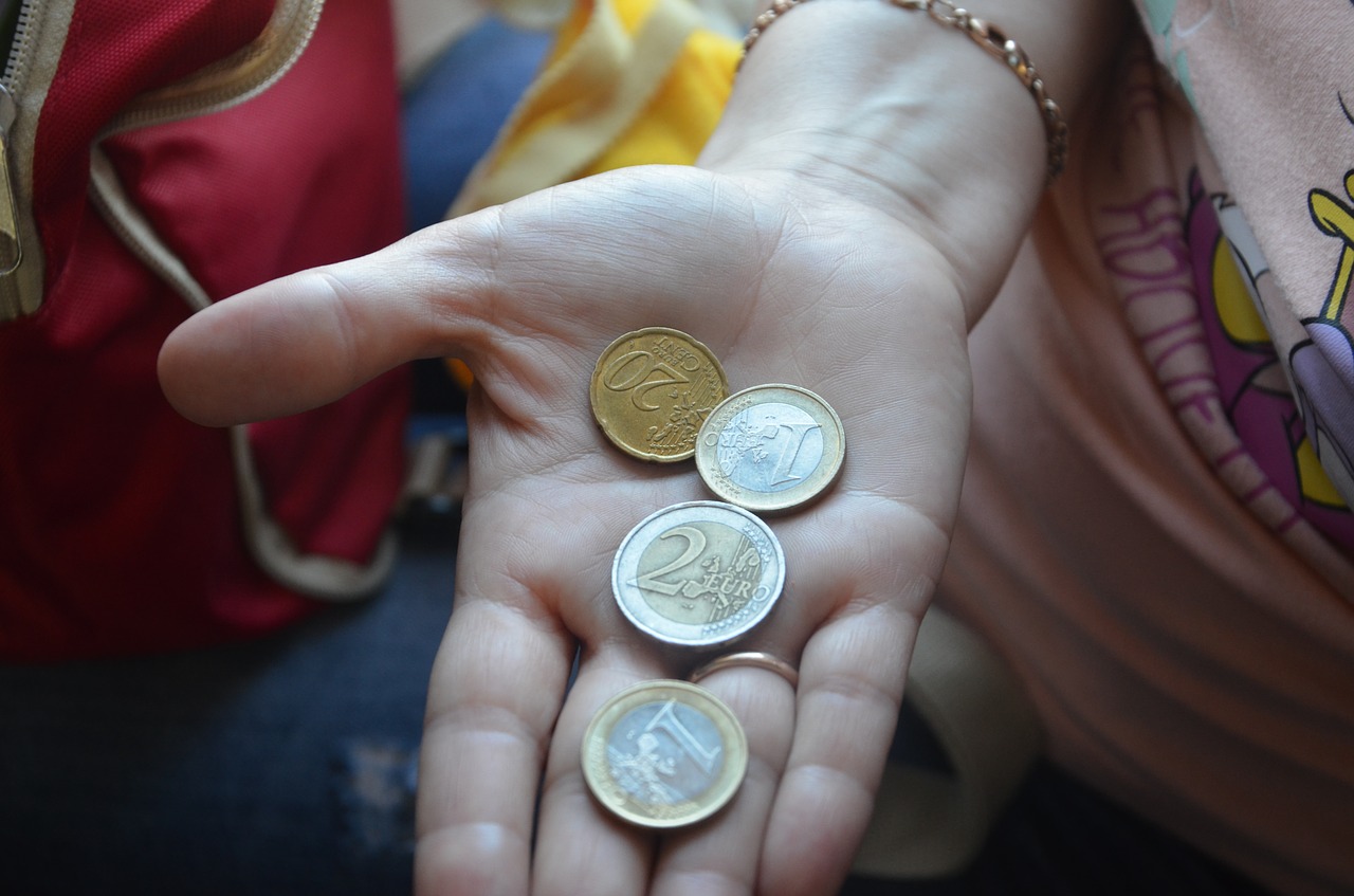 euro hand coin free photo