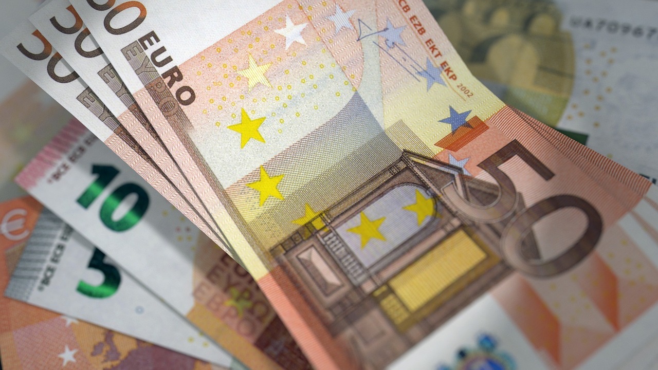 euro banknotes currency free photo