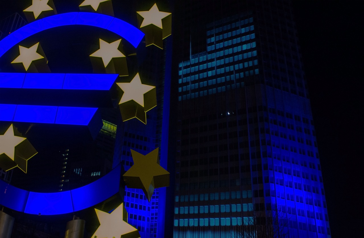 euro central bank frankfurt free photo