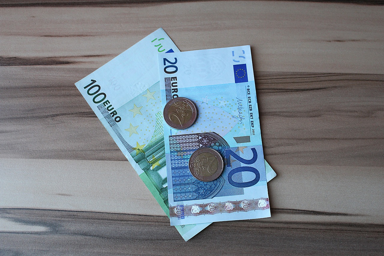 euro money bills free photo