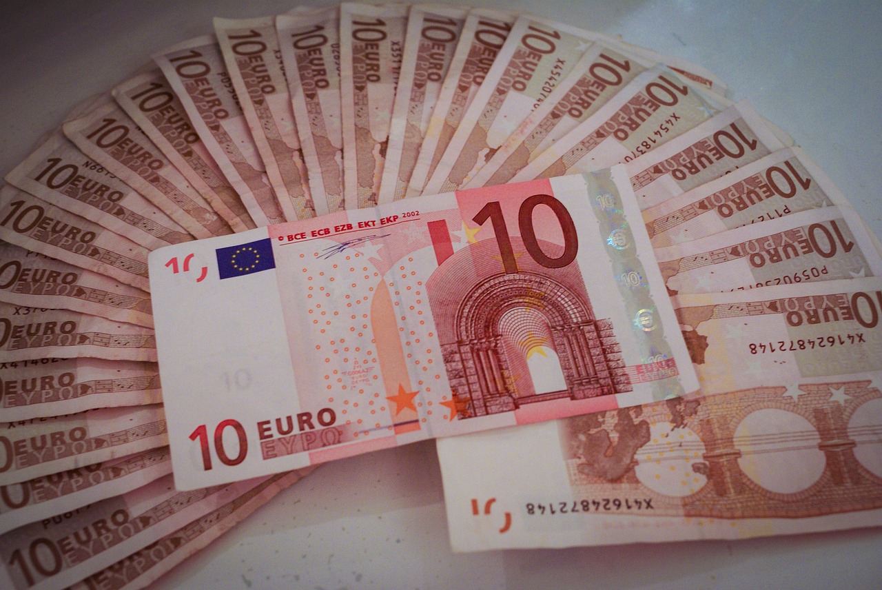 euro bill rich free photo