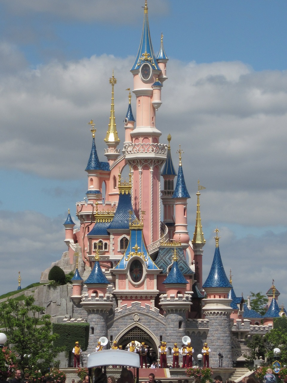 eurodisney castle fairy tale free photo