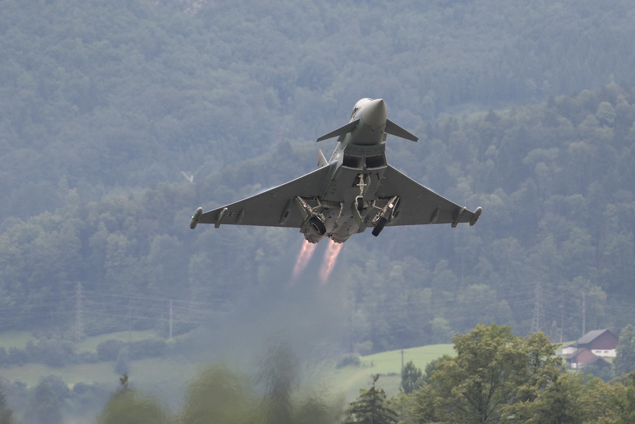 eurofighter flugshow aircraft free photo