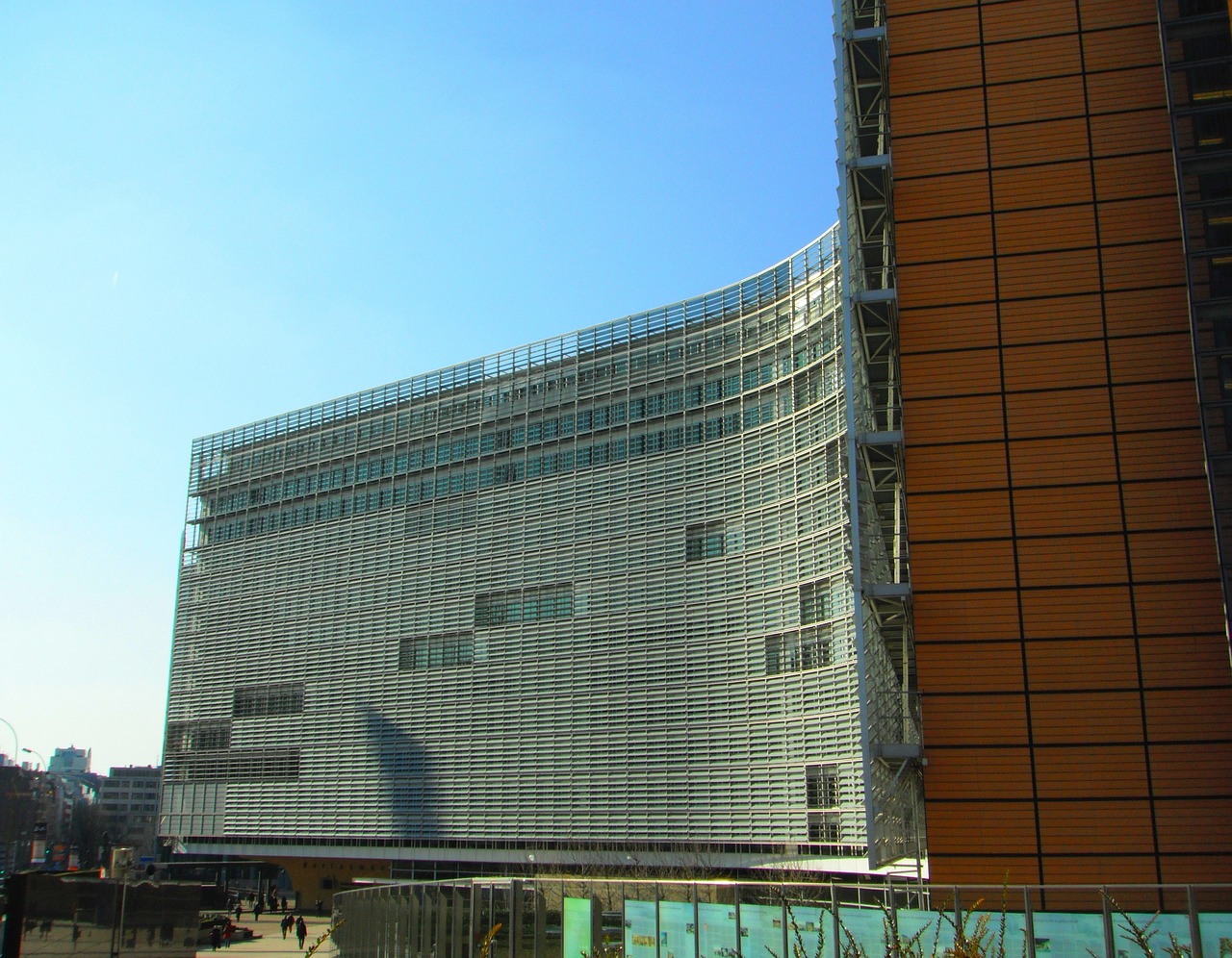 european parliament europe european commission free photo