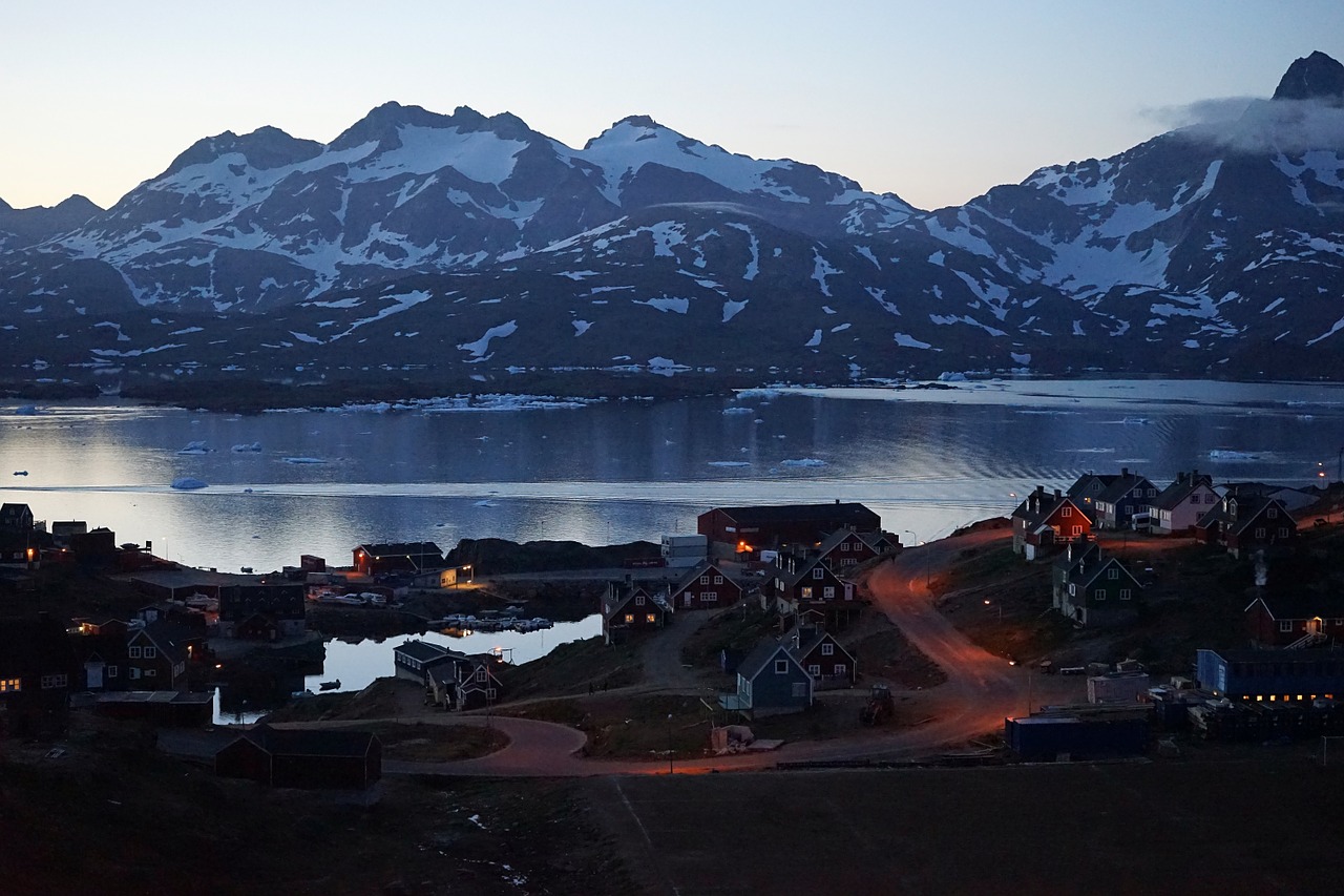 evening village greenland free photo