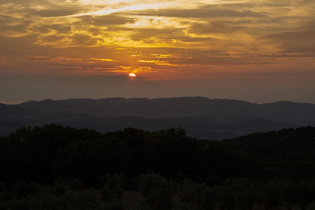 evening sky italy tuscany free photo
