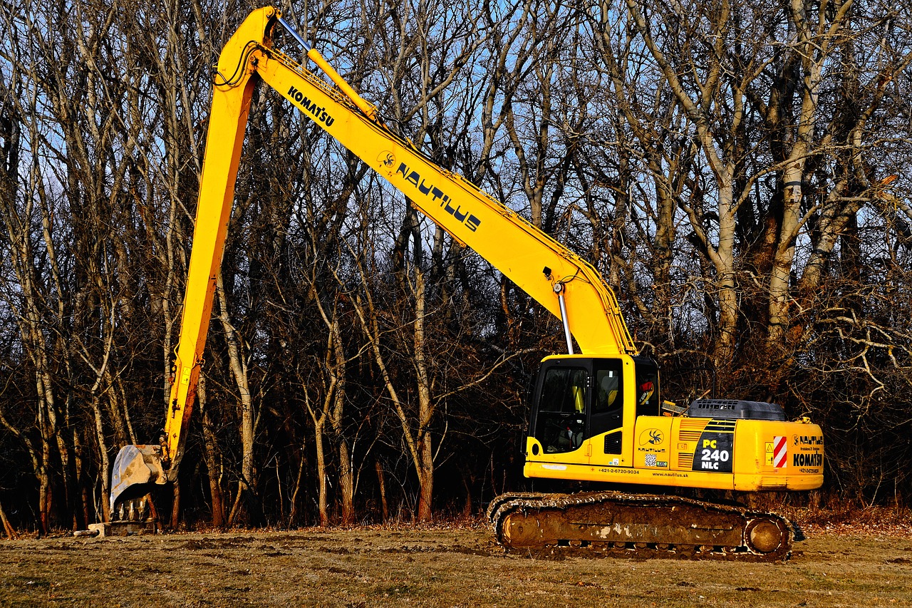 excavator machine yellow free photo