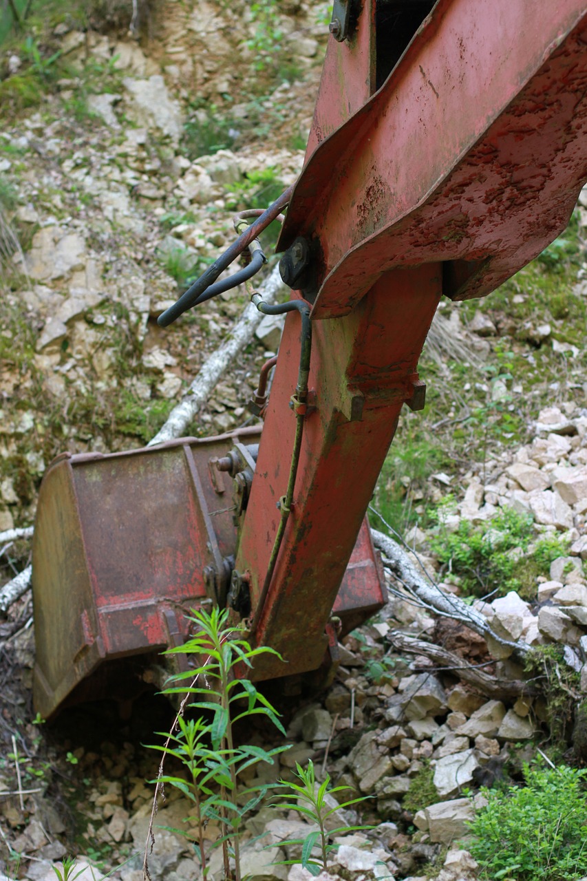 excavators scrap meadow free photo