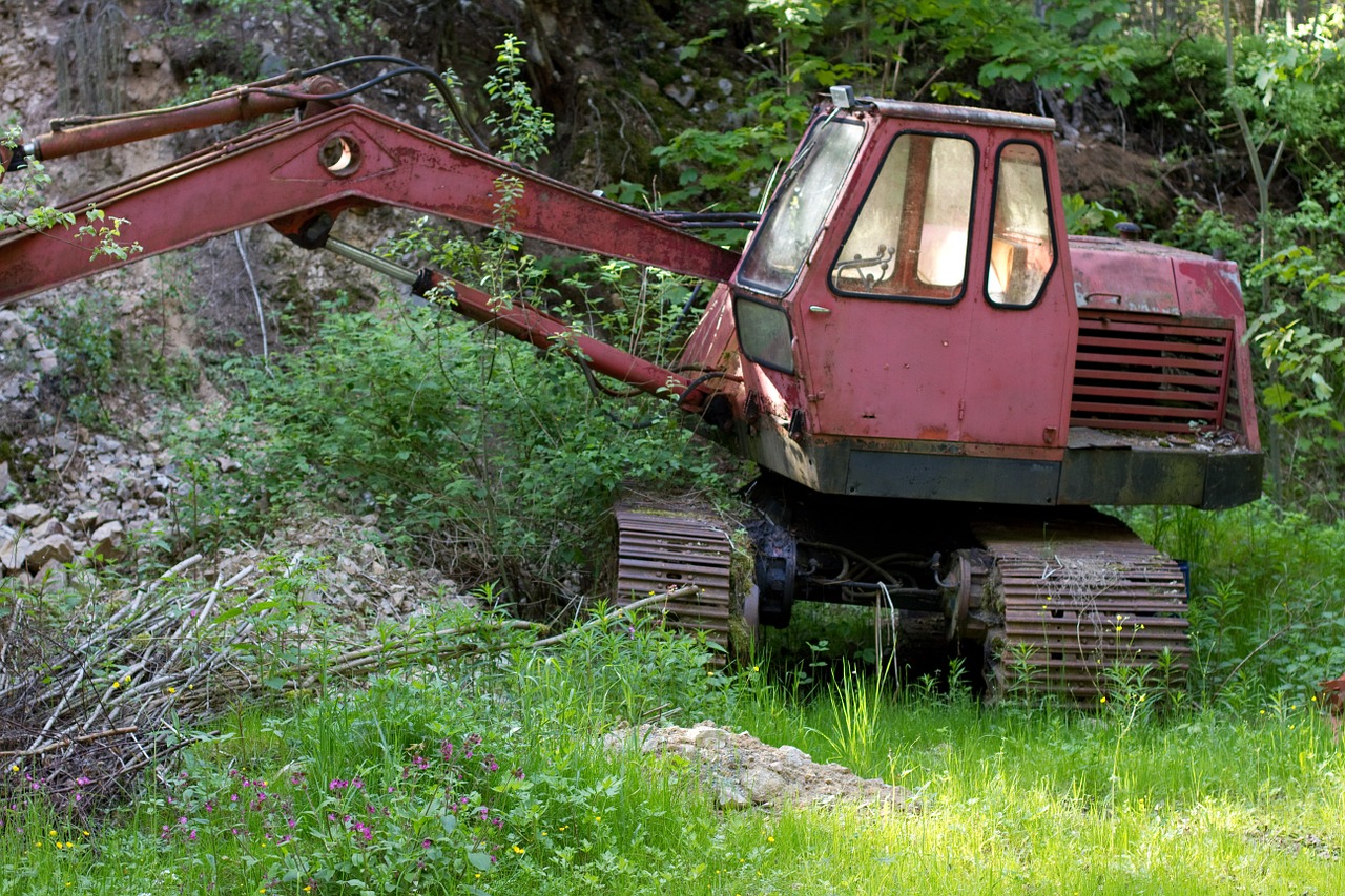 excavators scrap meadow free photo