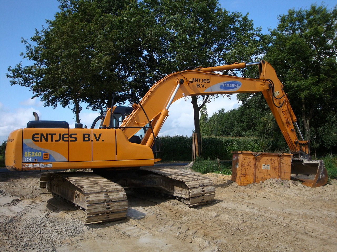 excavators  site  contractors free photo