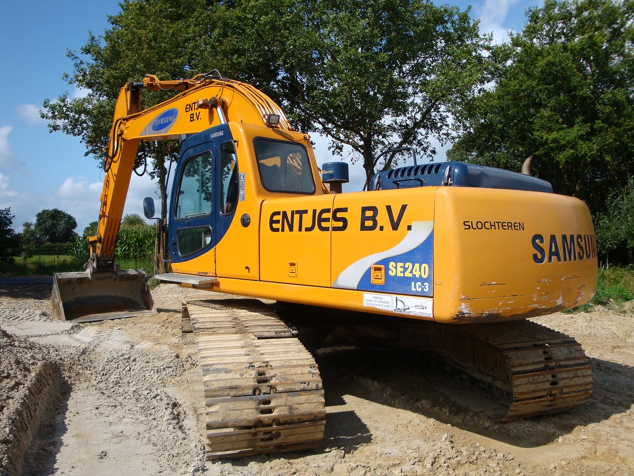 excavators  samsung  close up free photo