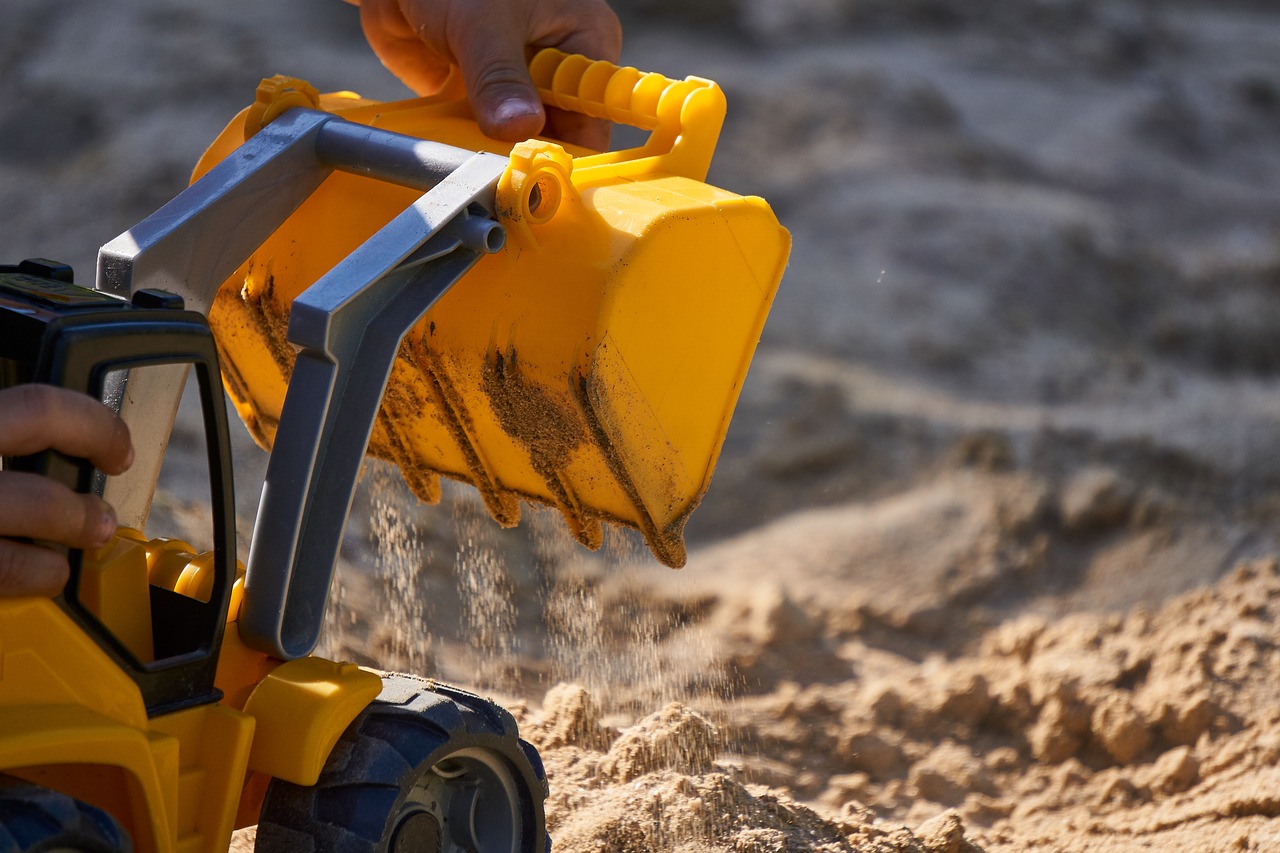 excavators  sand  loading free photo