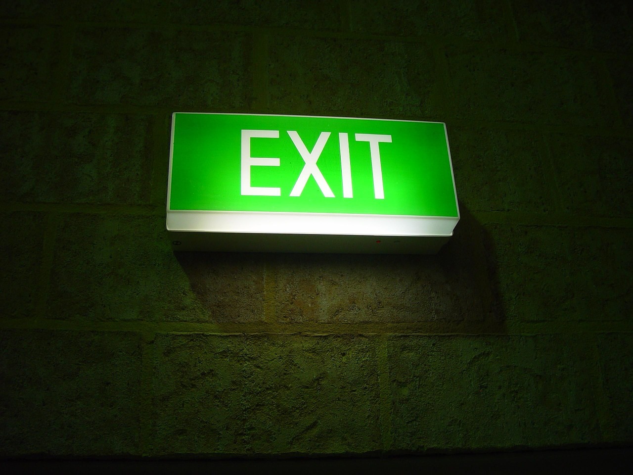 exit signs symbol free photo