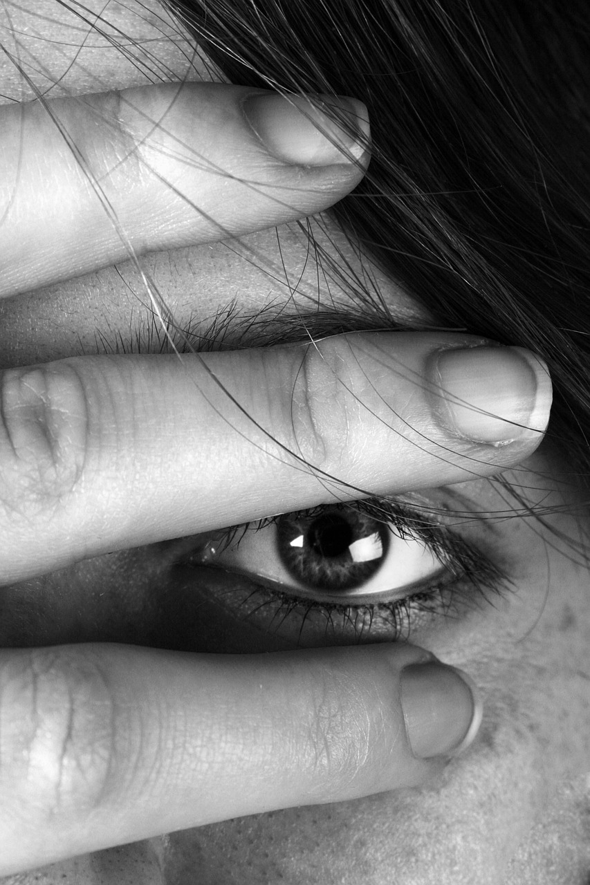 eye woman hand free photo