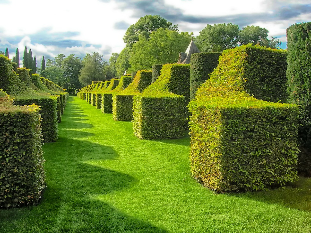 eyrignac manor gardens dordogne france free photo