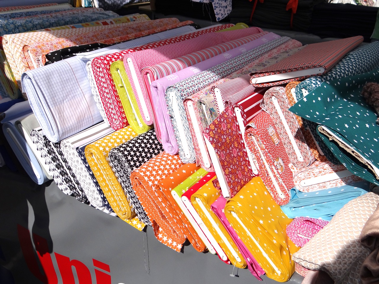 fabric  fabric market  clothing free photo