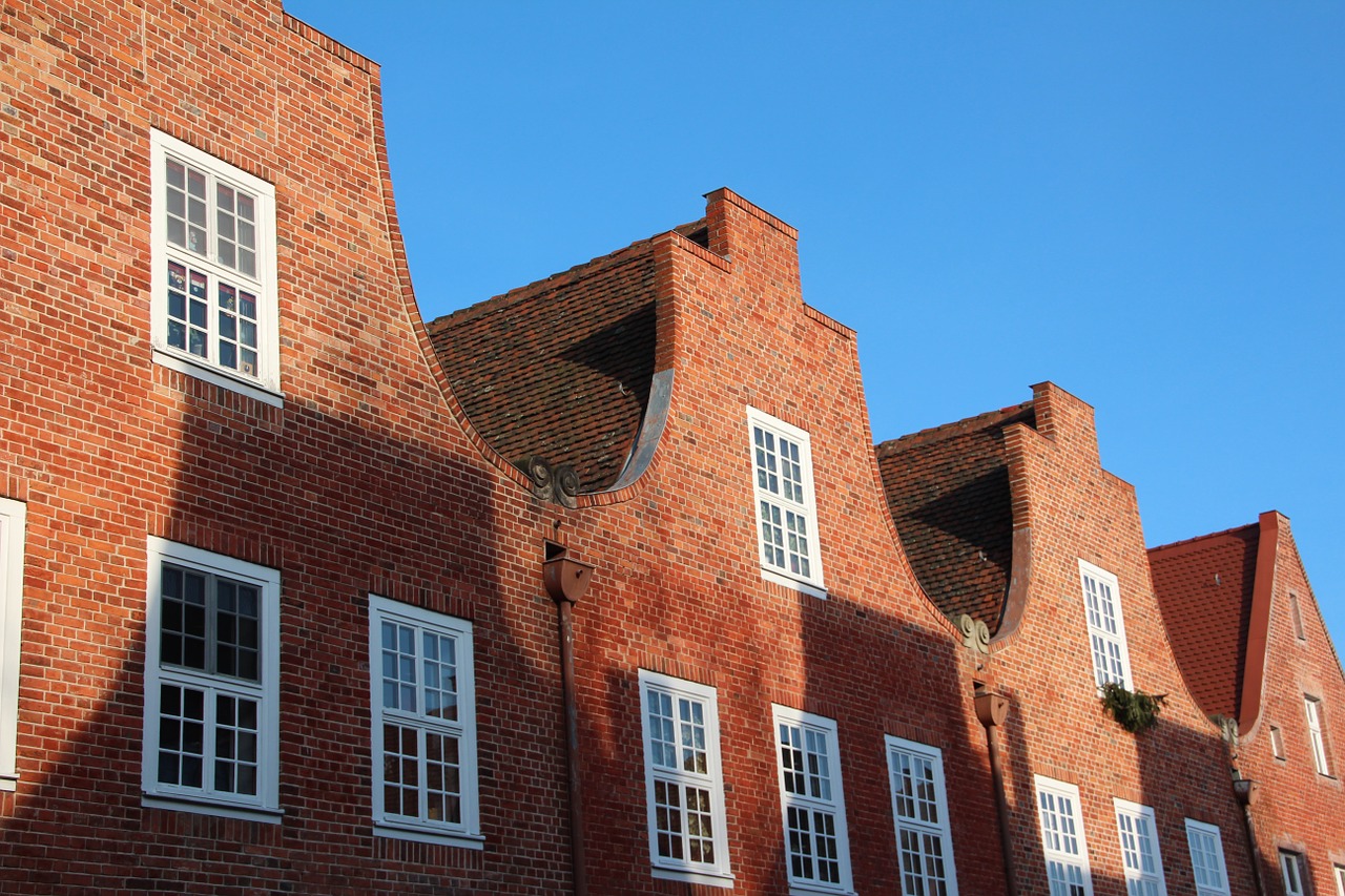 facade old town city free photo