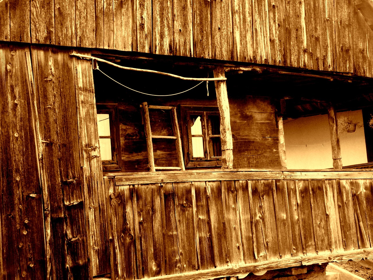 facade old wood break up free photo